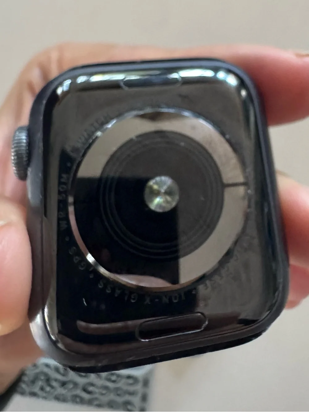Apple Watch Series 5 40mm Aluminum Silver Case with Gray Leopard Band